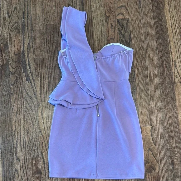 Lavender hello Molly dress size small worn once. - Picture 5 of 5